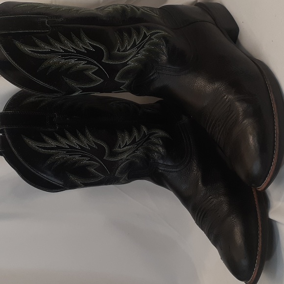 Ariat Men's Heritage Stockman Black Leather Cowboy Boots. Style 10009594. - Picture 4 of 16